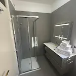 House 度假居