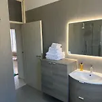 度假居 House *